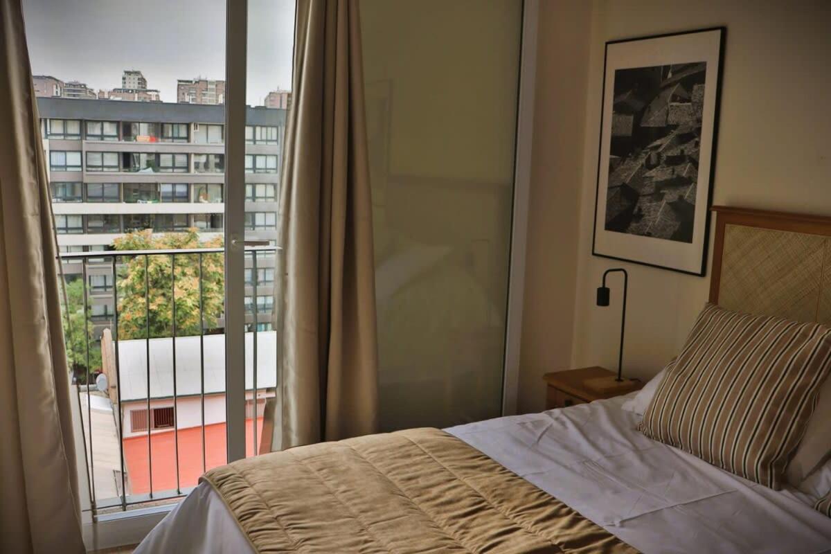 Hom I Luminoso Depto 1d1b 2pax Con Terraza * Santiago