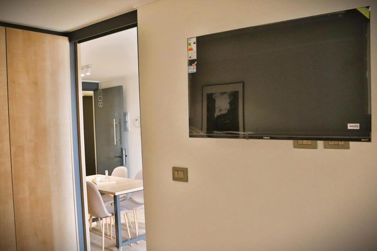 Hom I Luminoso Depto 1d1b 2pax Con Terraza Apartamento *