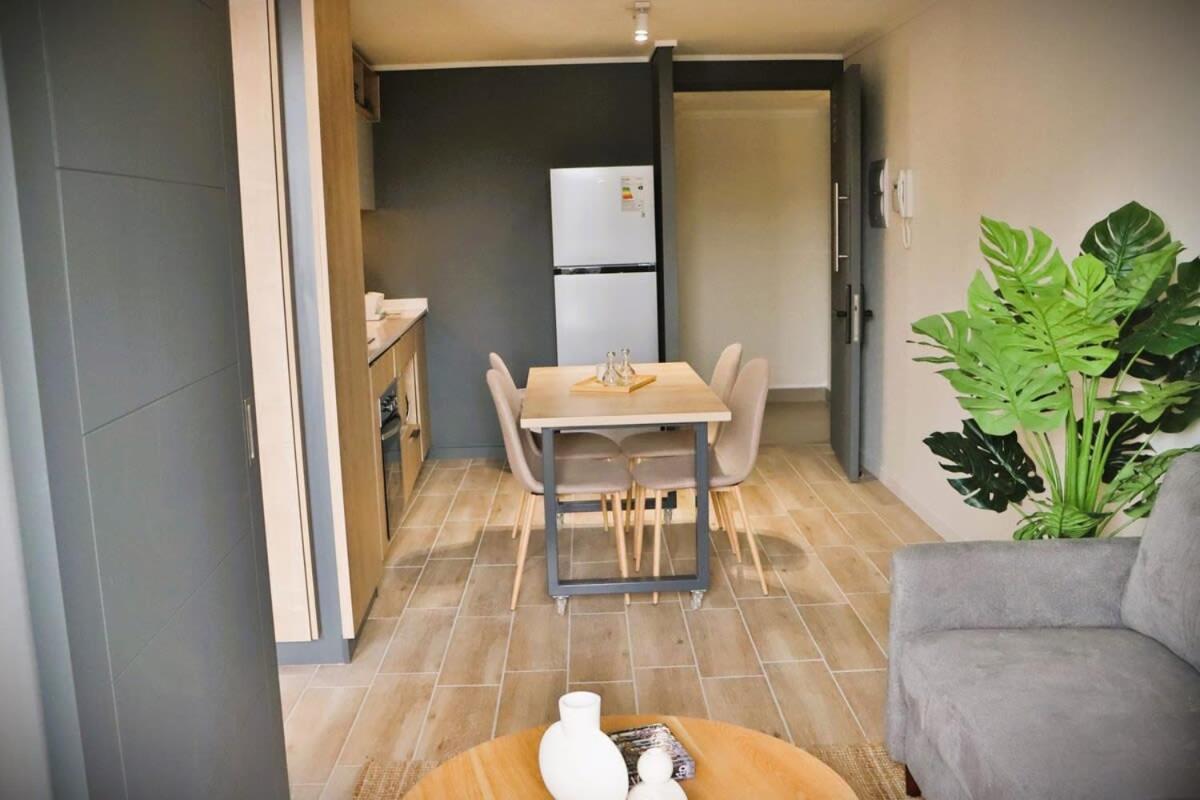 Hom I Luminoso Depto 1d1b 2pax Con Terraza Apartamento *
